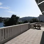 Διαμέρισμα Apartments Holiday Λομπάρδα