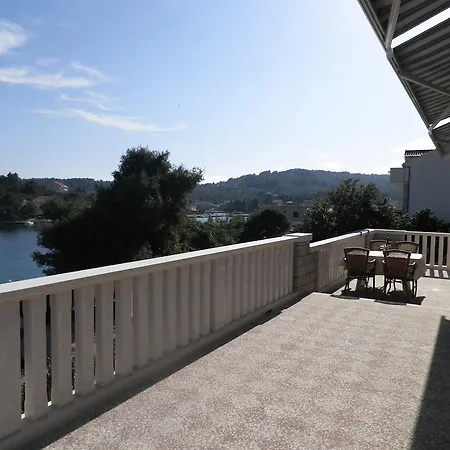 Apartamento Apartments Holiday Lumbarda