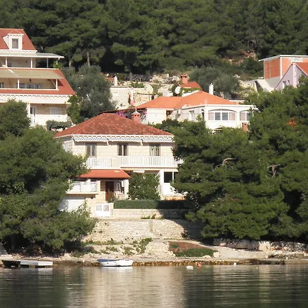 Apartments Holiday Lumbarda