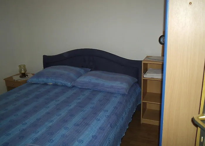 Apartments Holiday Lumbarda