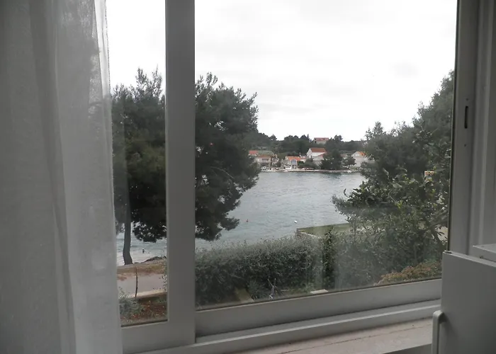 Apartments Holiday Lumbarda