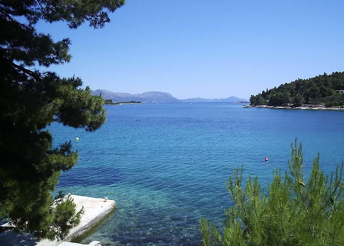 Apartments Holiday Lumbarda